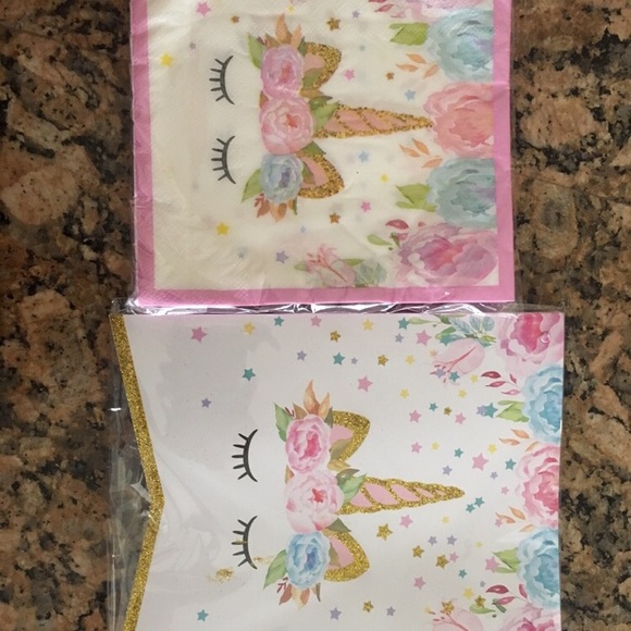 Unicorn Party Supplies for 16 - Picture 6 of 8